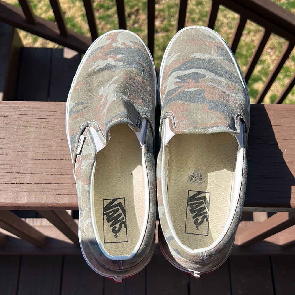 Vans Camoflauge Men’s Slip On Loafers Size 11